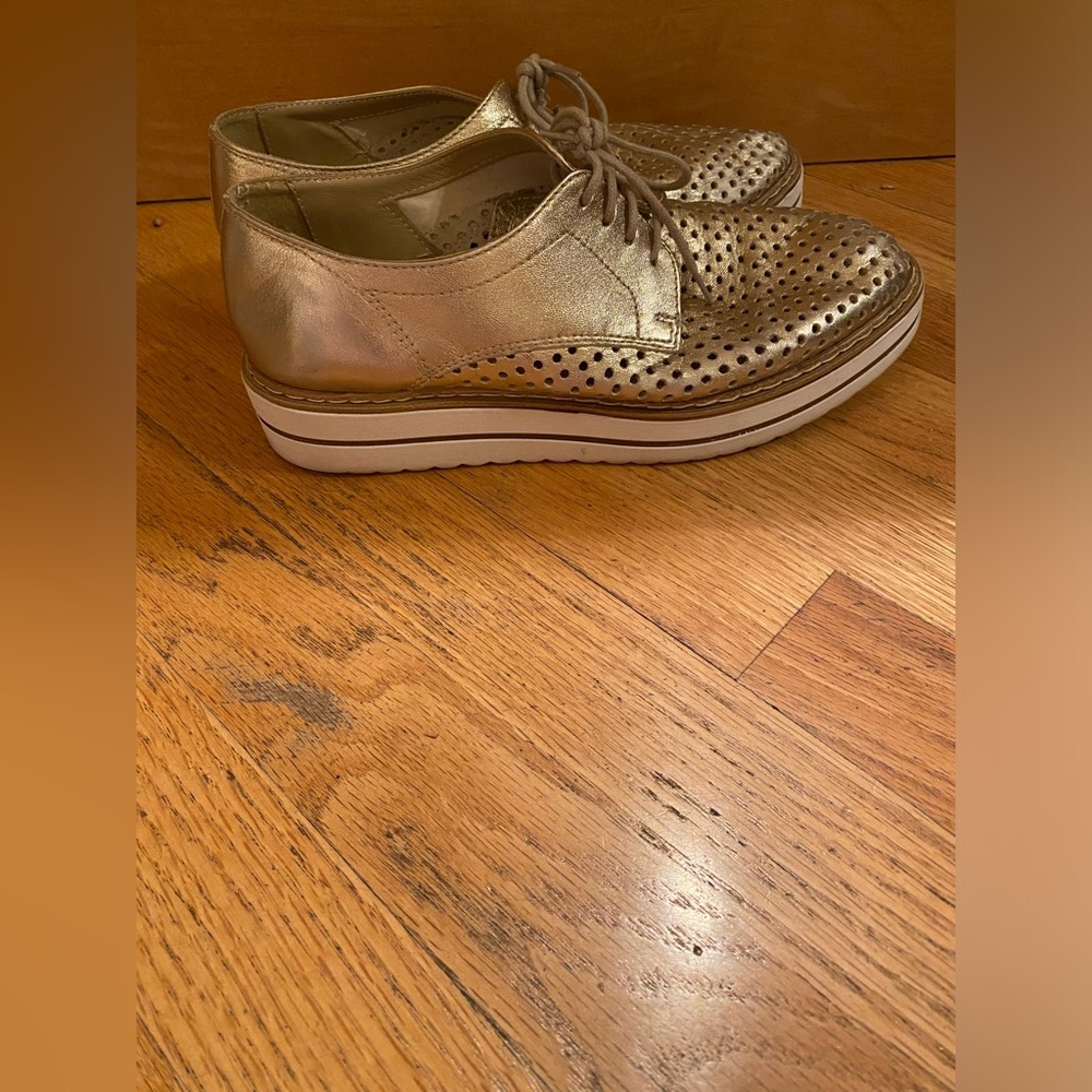 Gold Saddles